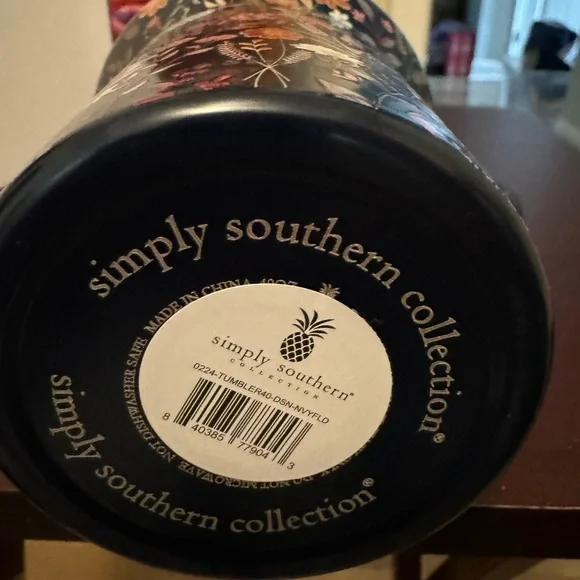 Navy Floral Tumbler with Lid & Straw- New in Box - Picture 2 of 2